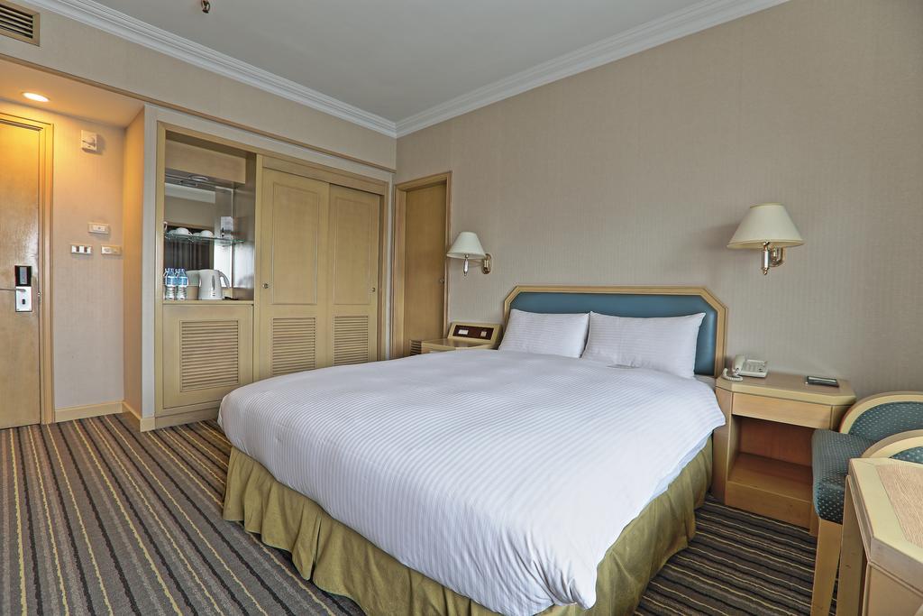 Santos Hotel Taipeh Exterior foto